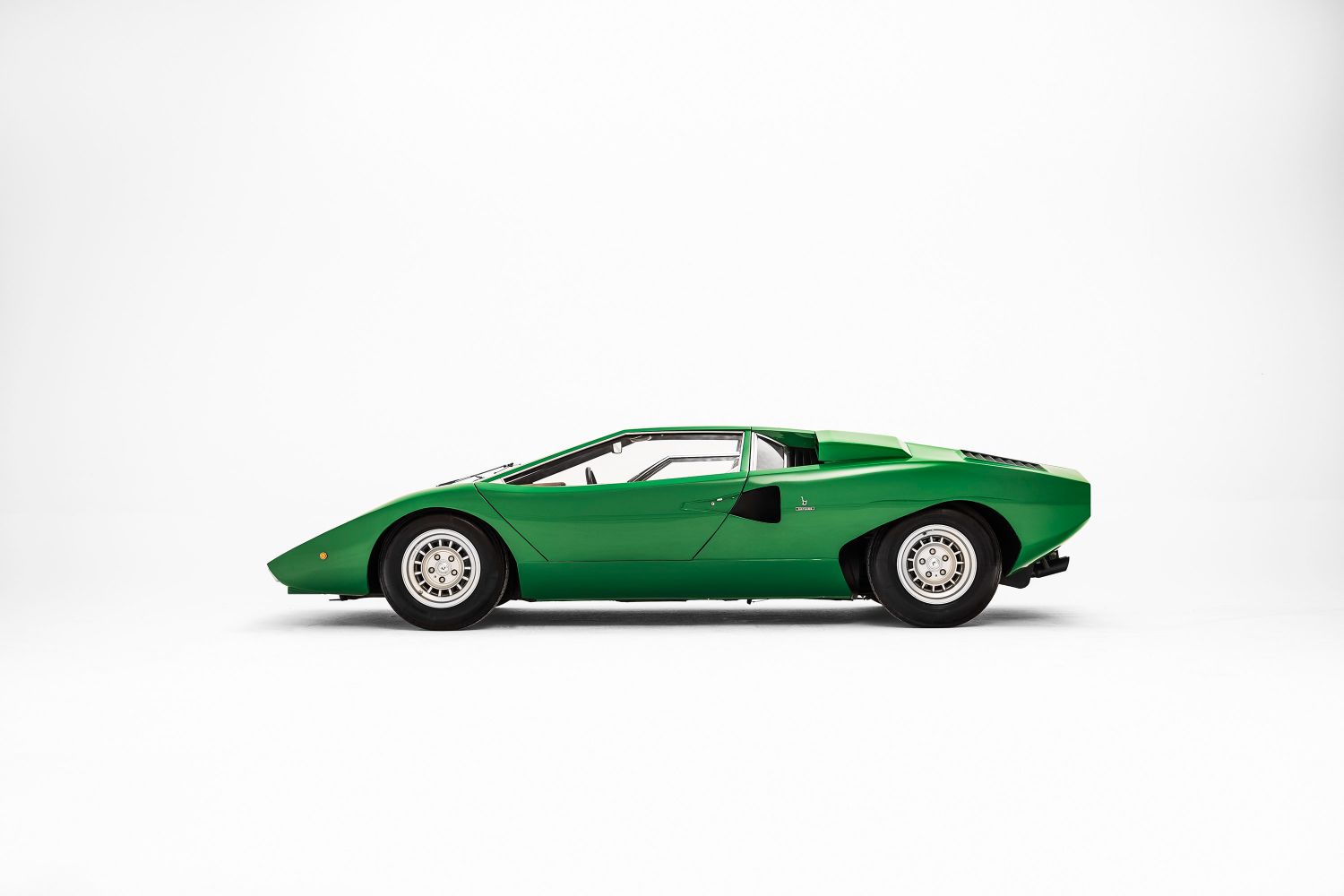 You are currently viewing 兰博基尼Countach上市50周年<br>Lamborghini Countach turns 50th