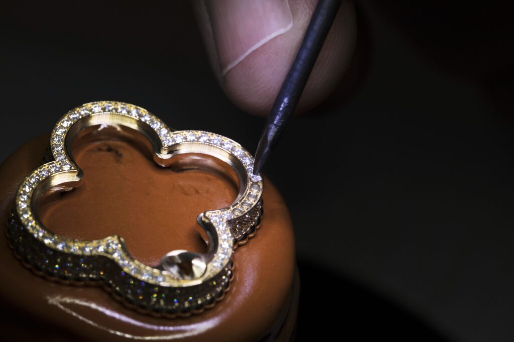 Van Cleef & Arpels Alhambra